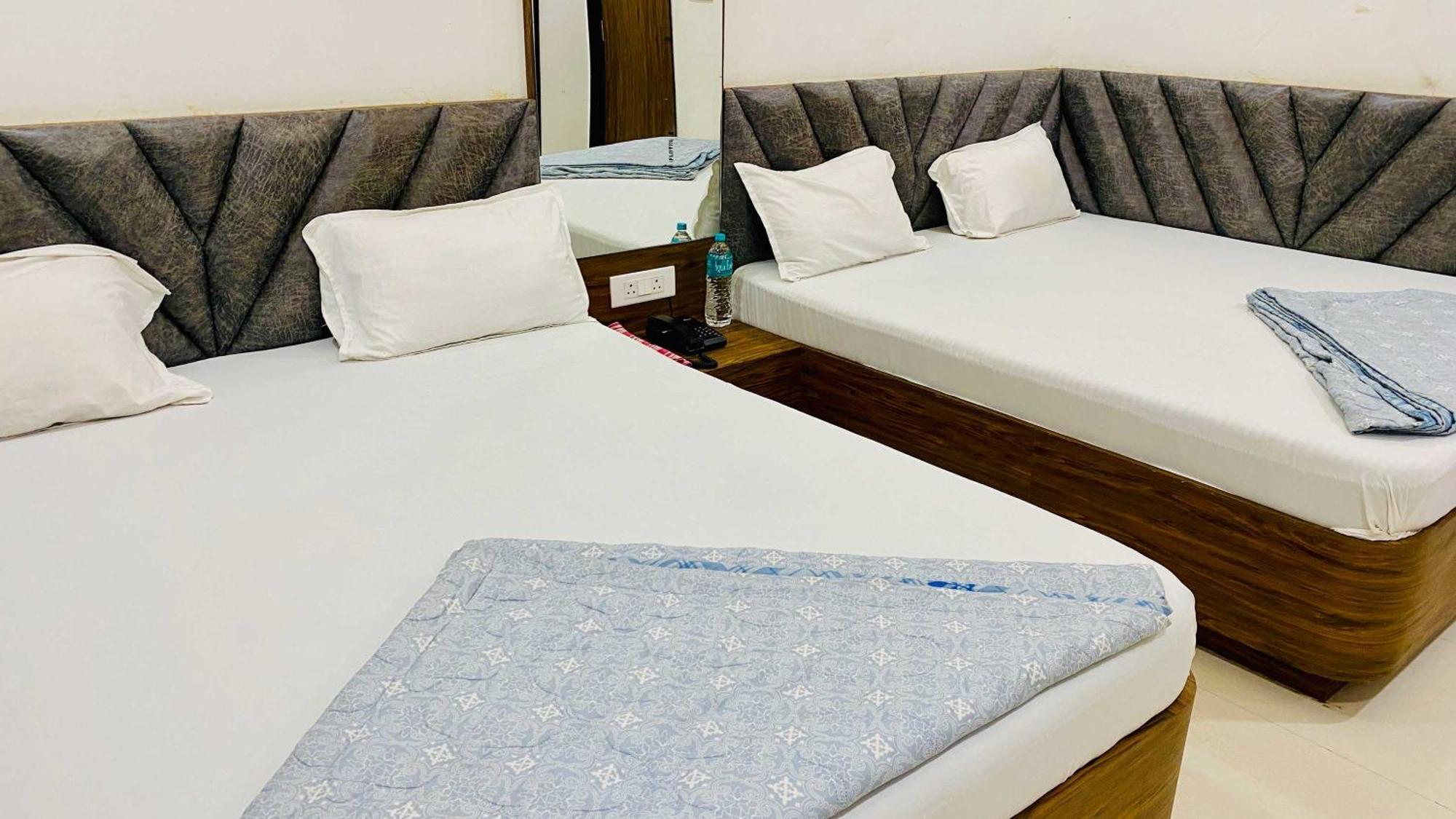 Hotel Gayatri Palace Godarpura Dış mekan fotoğraf
