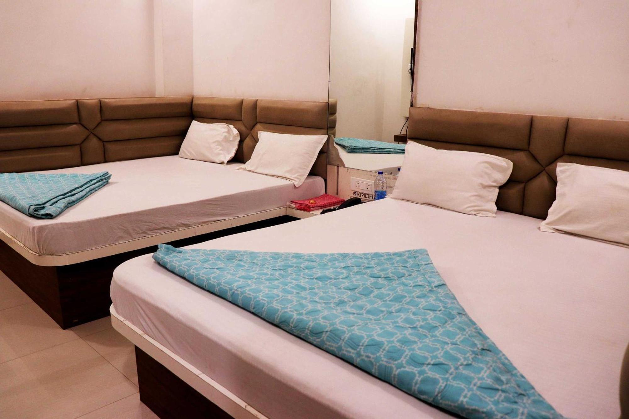 Hotel Gayatri Palace Godarpura Dış mekan fotoğraf
