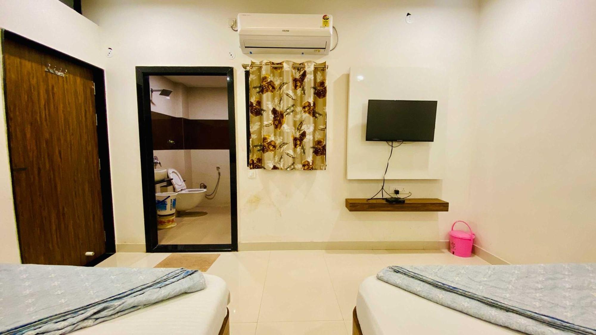 Hotel Gayatri Palace Godarpura Dış mekan fotoğraf