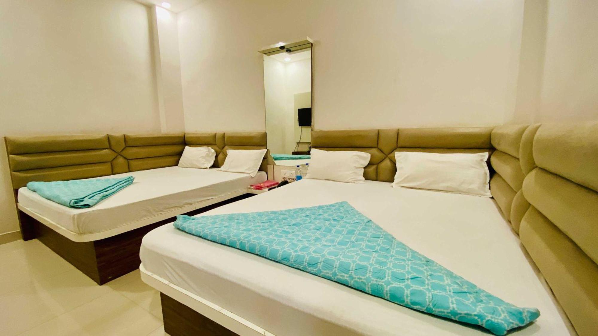 Hotel Gayatri Palace Godarpura Dış mekan fotoğraf
