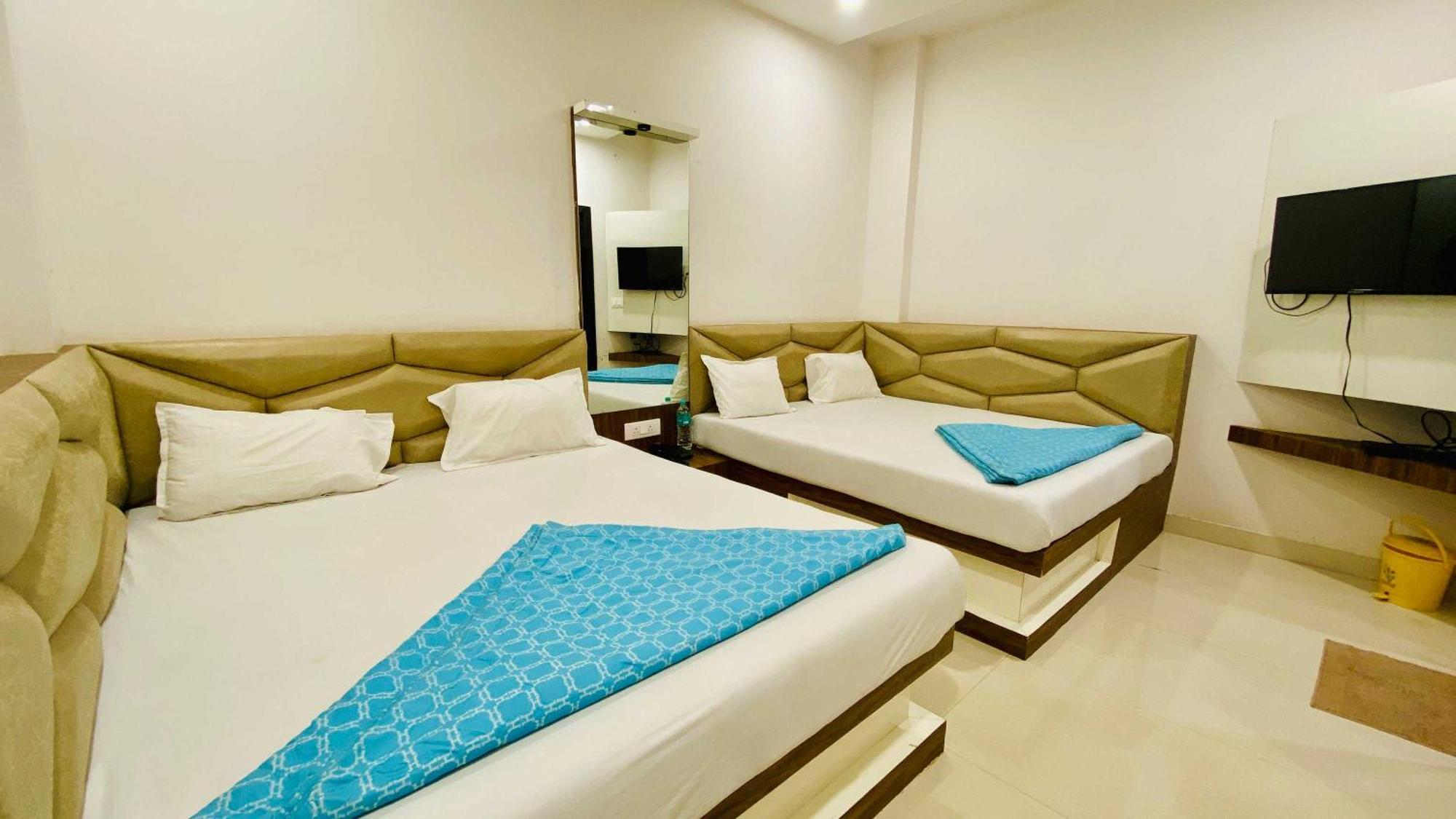 Hotel Gayatri Palace Godarpura Dış mekan fotoğraf