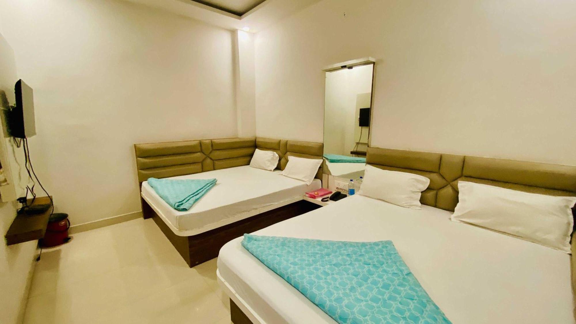 Hotel Gayatri Palace Godarpura Dış mekan fotoğraf