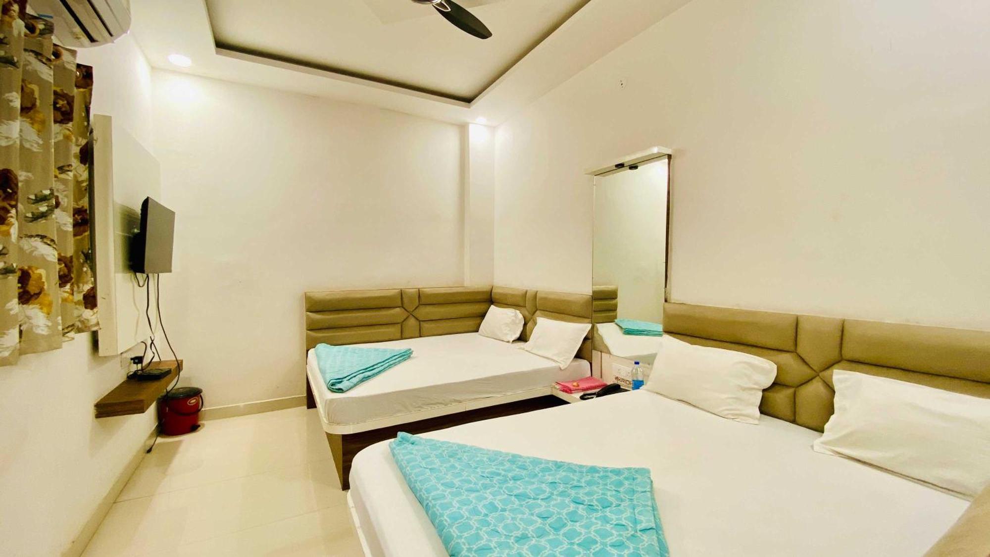 Hotel Gayatri Palace Godarpura Dış mekan fotoğraf