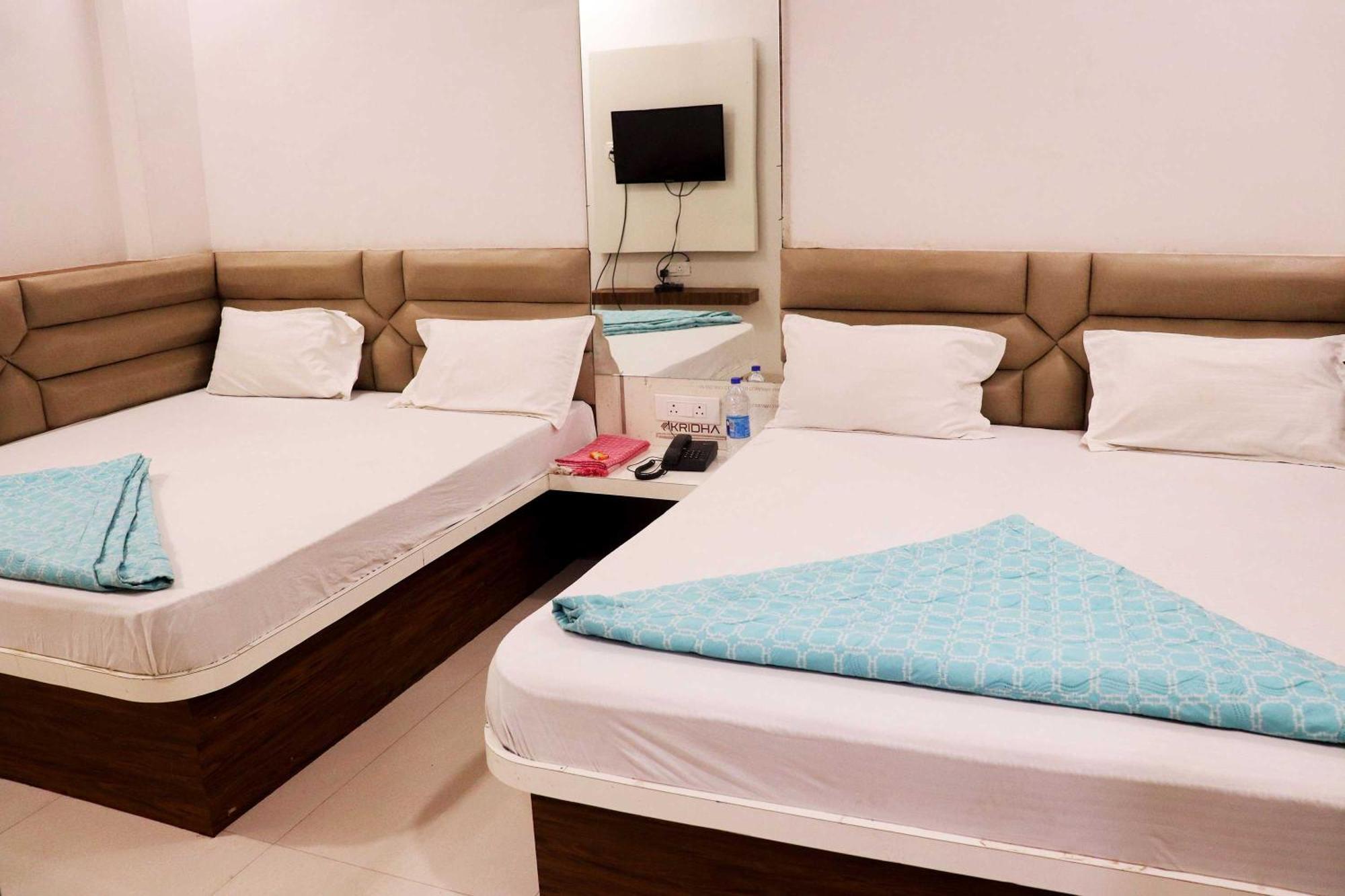 Hotel Gayatri Palace Godarpura Dış mekan fotoğraf