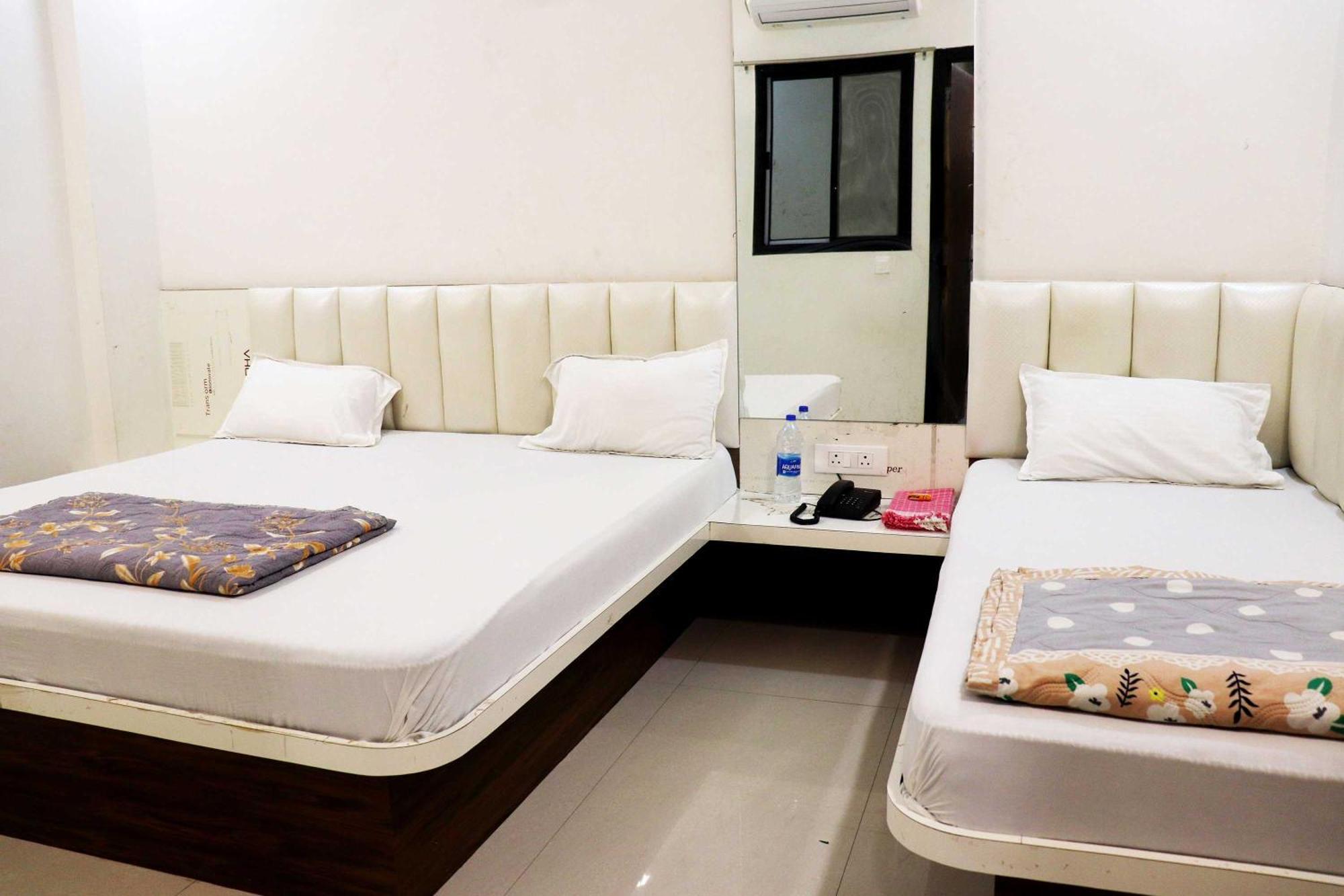 Hotel Gayatri Palace Godarpura Dış mekan fotoğraf
