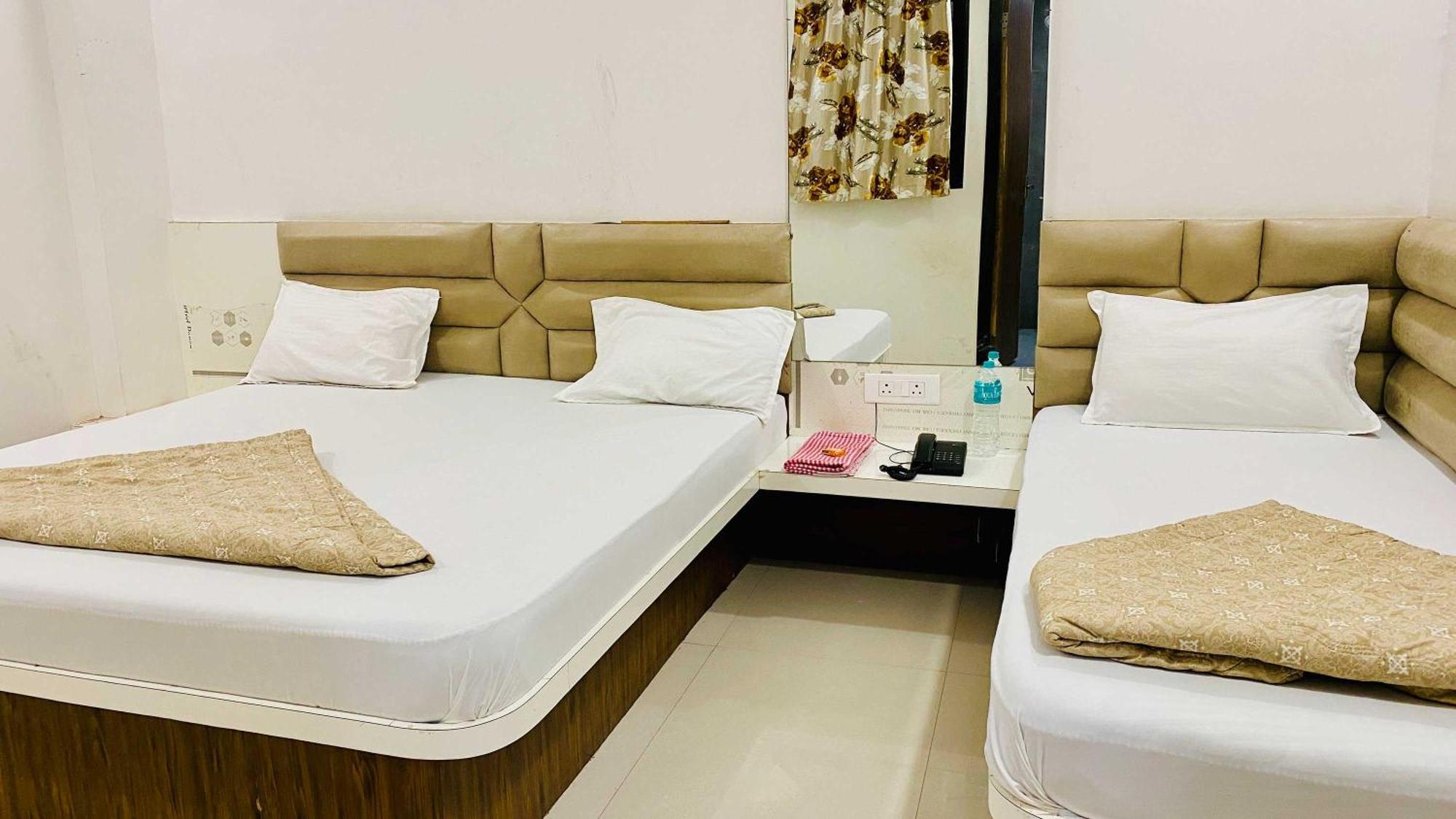 Hotel Gayatri Palace Godarpura Dış mekan fotoğraf