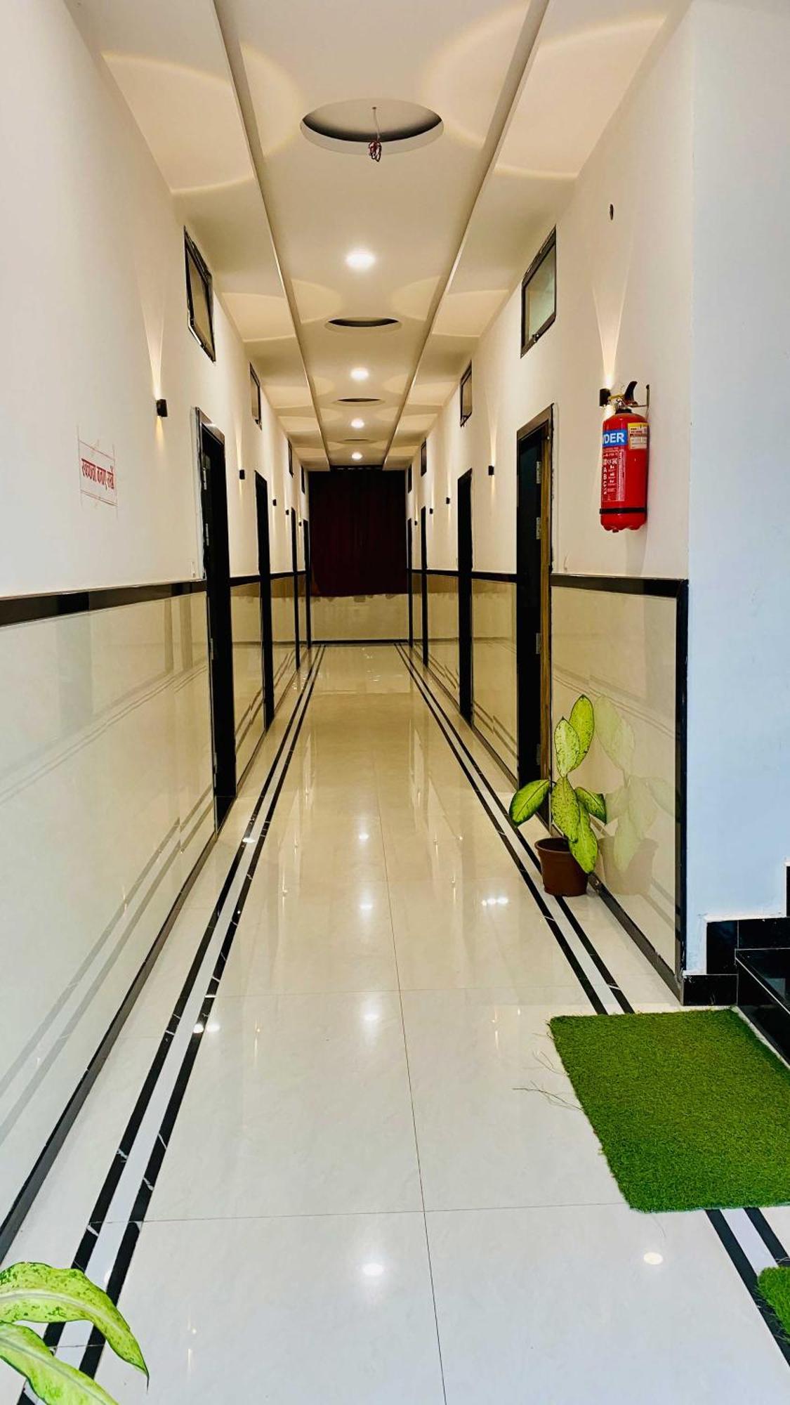 Hotel Gayatri Palace Godarpura Dış mekan fotoğraf