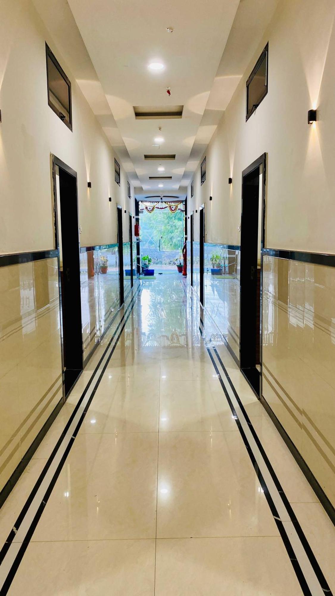 Hotel Gayatri Palace Godarpura Dış mekan fotoğraf